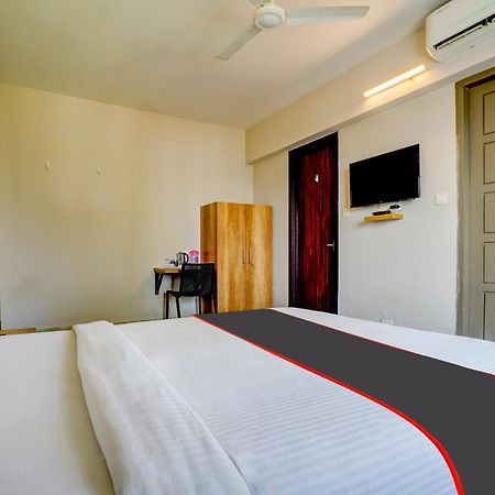 Super Collection O Premium Crystal Residency Hotel Kochi Exterior photo