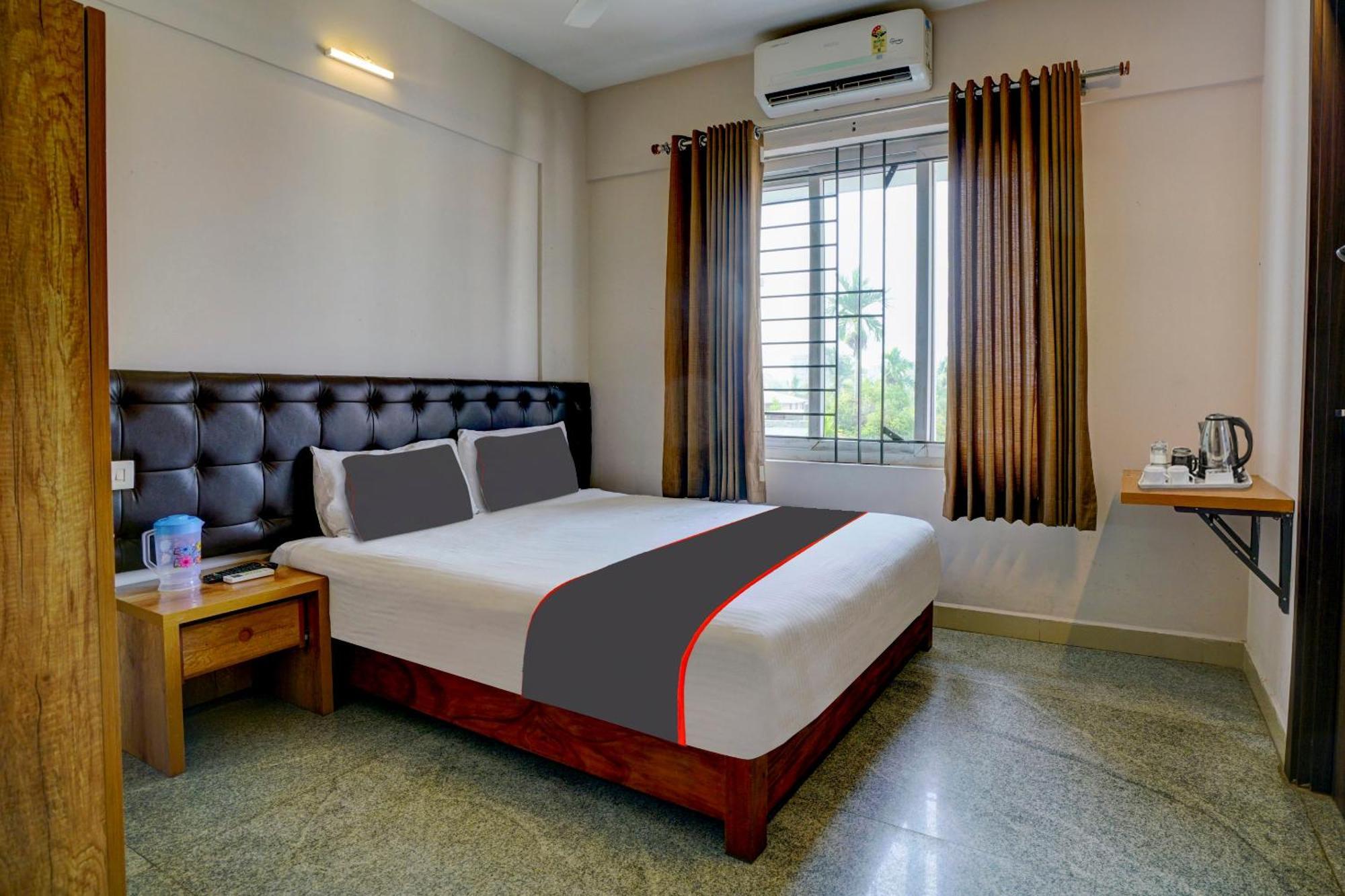 Super Collection O Premium Crystal Residency Hotel Kochi Exterior photo