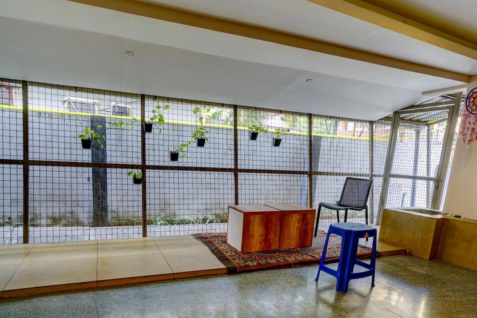 Super Collection O Premium Crystal Residency Hotel Kochi Exterior photo